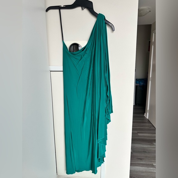 bebe Vibrant Green One-Shoulder Dress As Is - Picture 2 of 9
